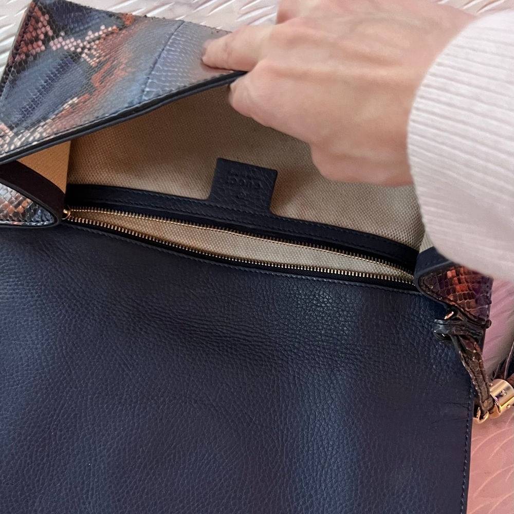 Gucci Python Sienna Clutch - Picture 9 of 9